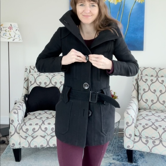 A well loved coat - Picture 3 of 7